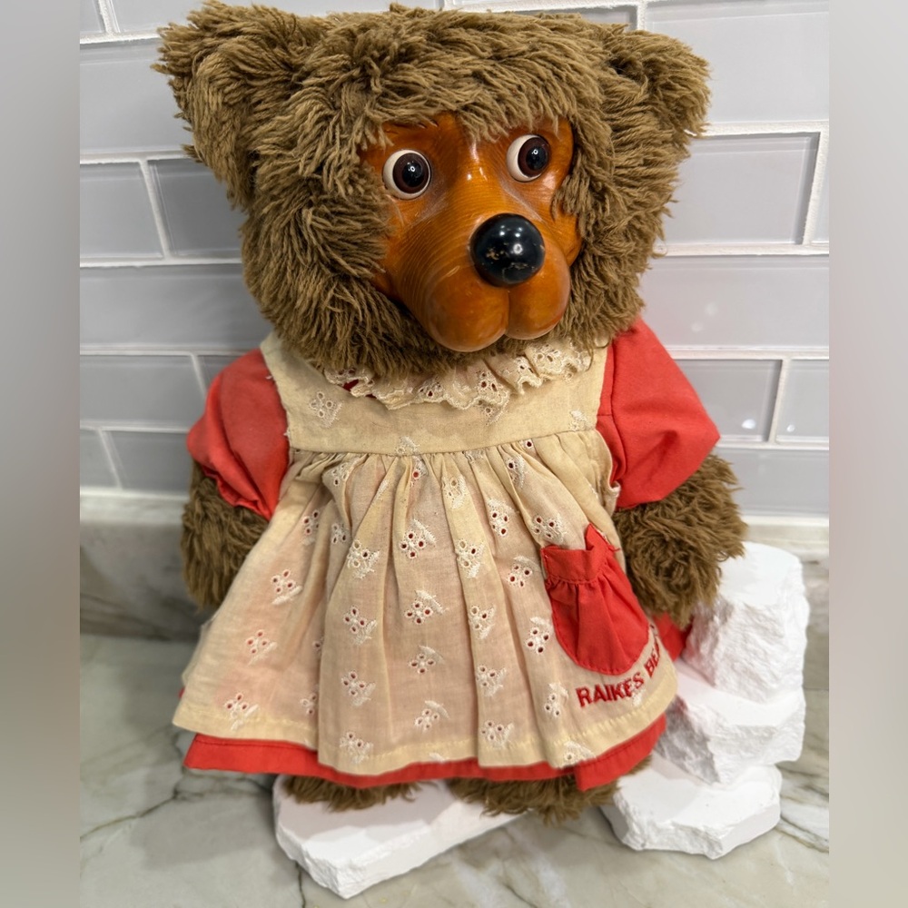 Vintage Robert Raikes “Jill”  Bears Wooden Face Teddy Bear Girl Dress 1987